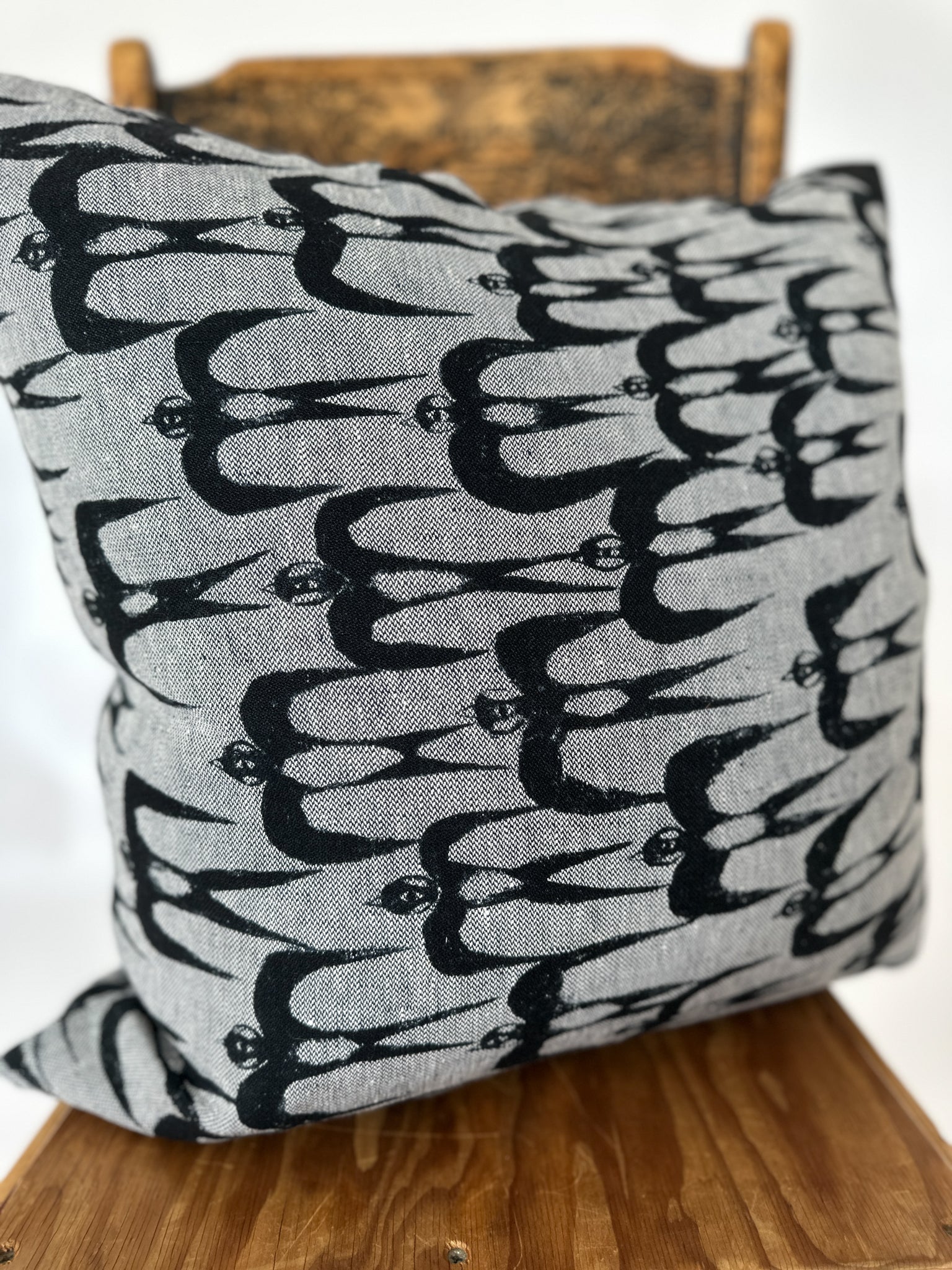 Minä Perhonen - Ravioli Cushion Hello Swallow - AAS7755K - Image 4