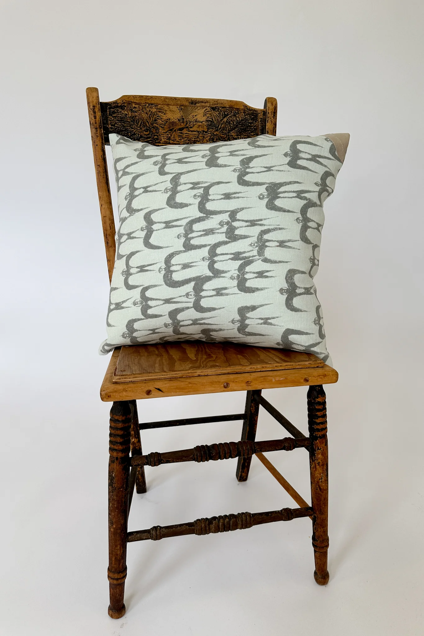 Minä Perhonen - Ravioli Cushion Hello Swallow - AAS7755K - Image 6